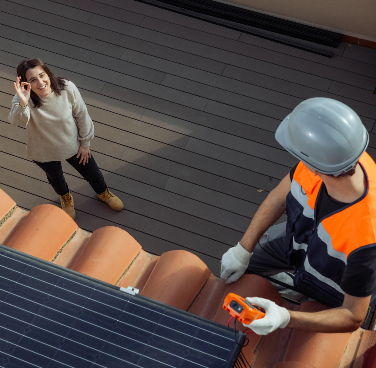 Lifetime Home Remodeling contractor speaking to a customer